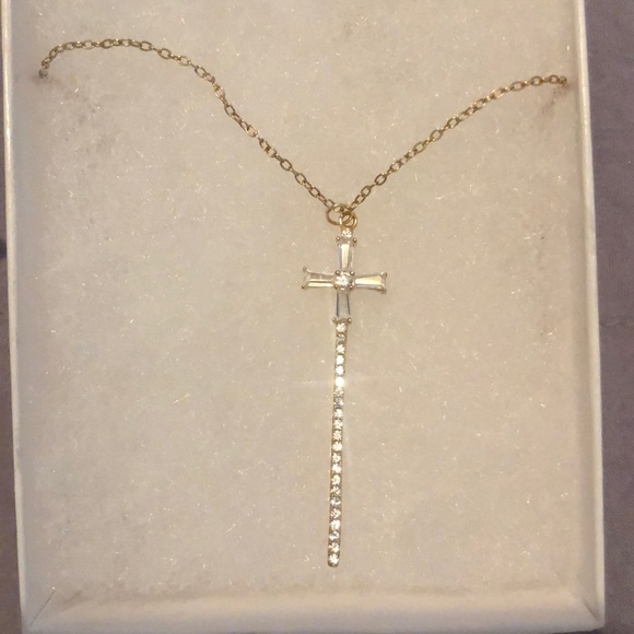 Stunning unique cross necklace - Picture 1 of 3